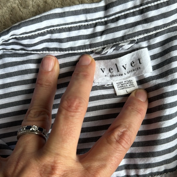 Velvet by Graham & Spencer Grey & White Striped Shirtdress, size L (No Belt) - Picture 3 of 7